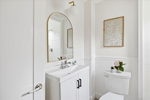 29 Wentworth Ave, Stoughton, MA 02072