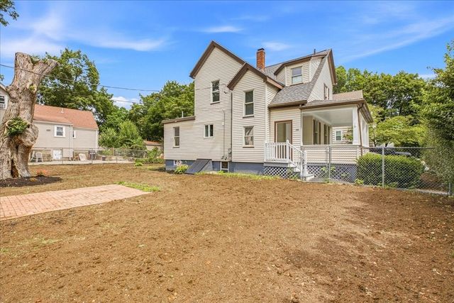 29 Wentworth Ave, Stoughton, MA 02072