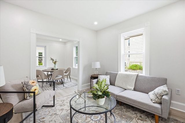 29 Wentworth Ave, Stoughton, MA 02072