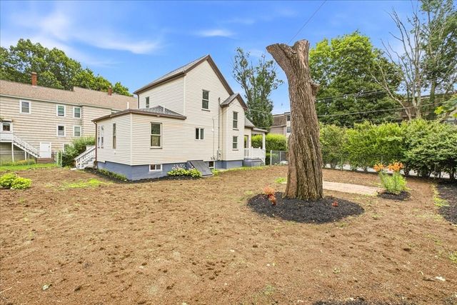 29 Wentworth Ave, Stoughton, MA 02072