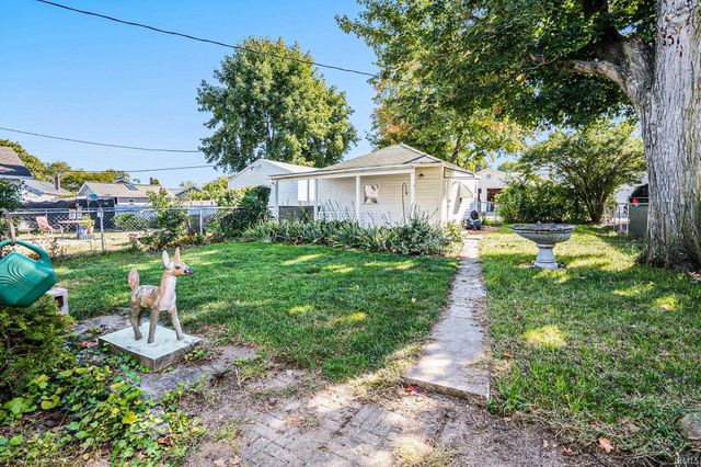 1015 E Broadway Street, Mishawaka, IN 46545