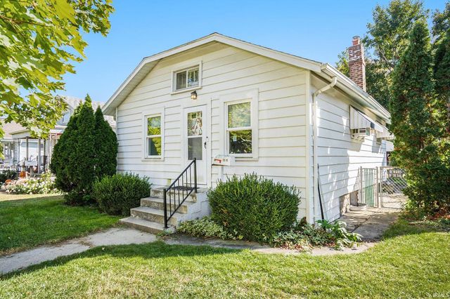 1015 E Broadway Street, Mishawaka, IN 46545