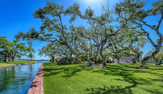 1249 S BASIN LANE, Sarasota, FL 34242