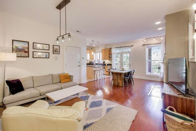 2317 W BELMONT Avenue 1, Chicago, IL 60618