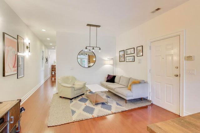2317 W BELMONT Avenue 1, Chicago, IL 60618