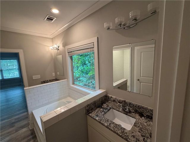 8850 Four Mile Creek Road, Gainesville, GA 30506