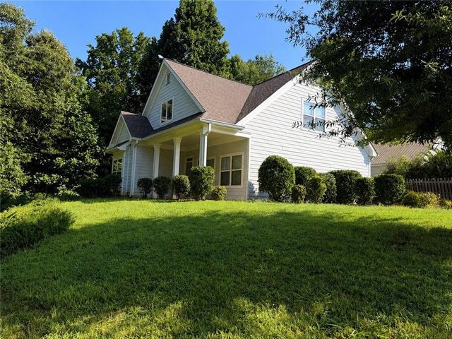 8850 Four Mile Creek Road, Gainesville, GA 30506