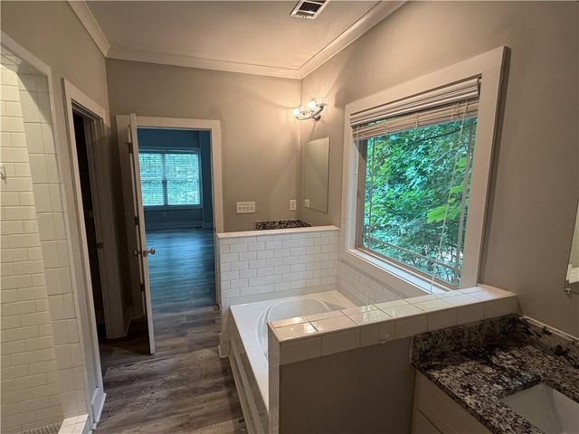 8850 Four Mile Creek Road, Gainesville, GA 30506