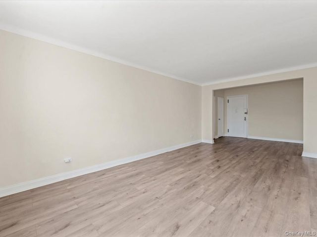 67-12 Yellowstone Boulevard f6, Forest Hills, NY 11375