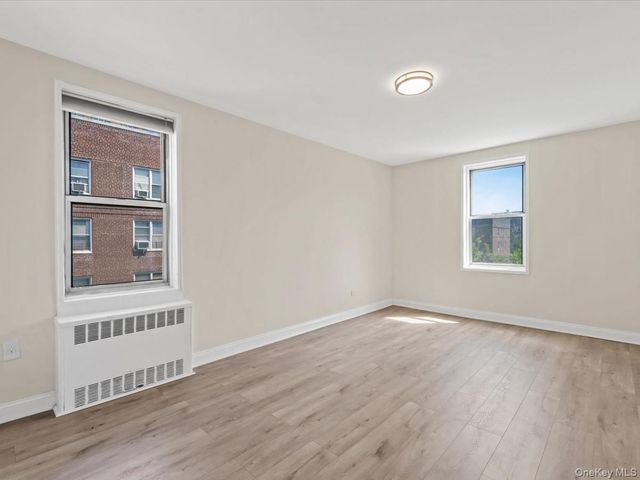 67-12 Yellowstone Boulevard f6, Forest Hills, NY 11375
