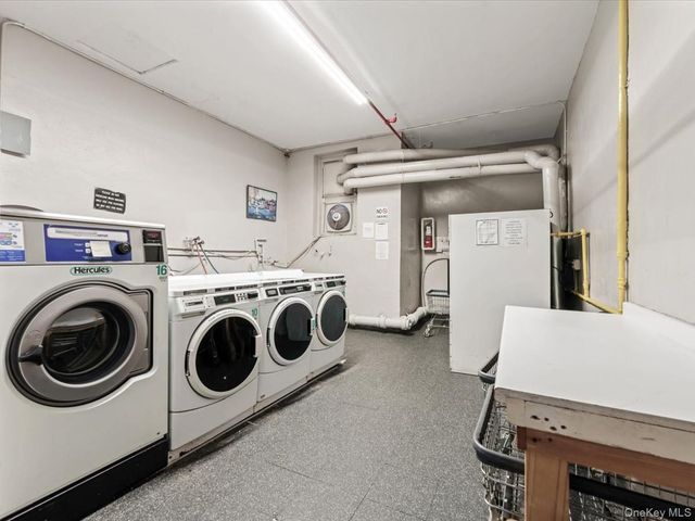 67-12 Yellowstone Boulevard f6, Forest Hills, NY 11375