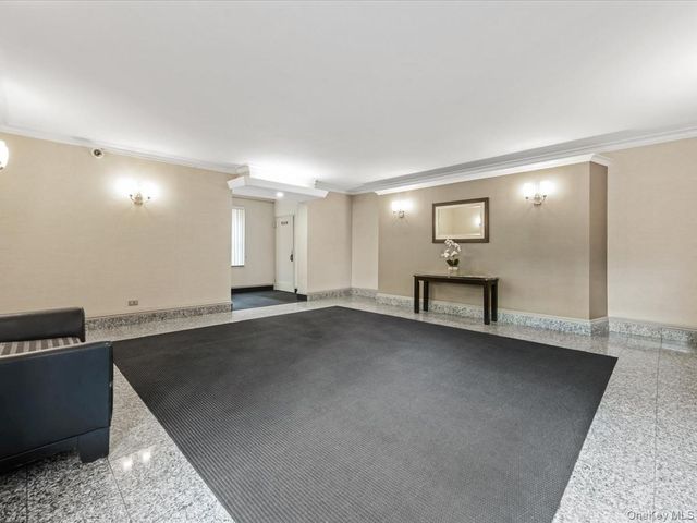 67-12 Yellowstone Boulevard f6, Forest Hills, NY 11375
