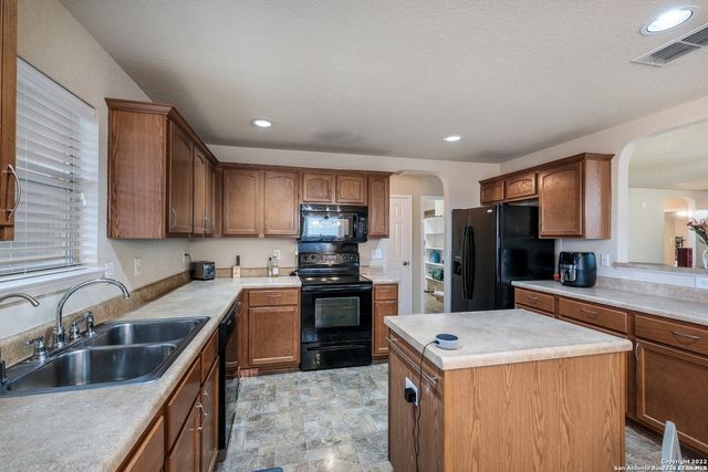 5402 DUKE FLD, San Antonio, TX 78227