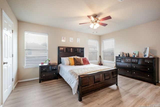5402 DUKE FLD, San Antonio, TX 78227