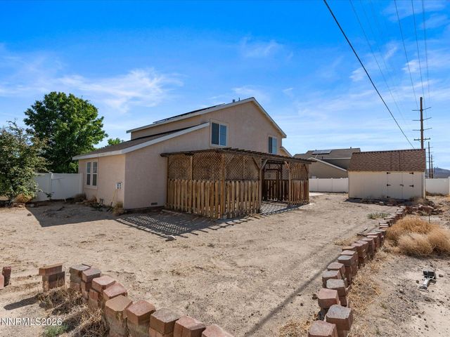 1358 White Bluffs Circle, Fernley, NV 89408