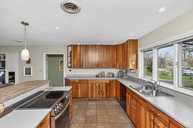 26103 Vista Lane, Elkhart, IN 46517
