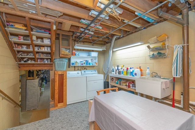 26103 Vista Lane, Elkhart, IN 46517