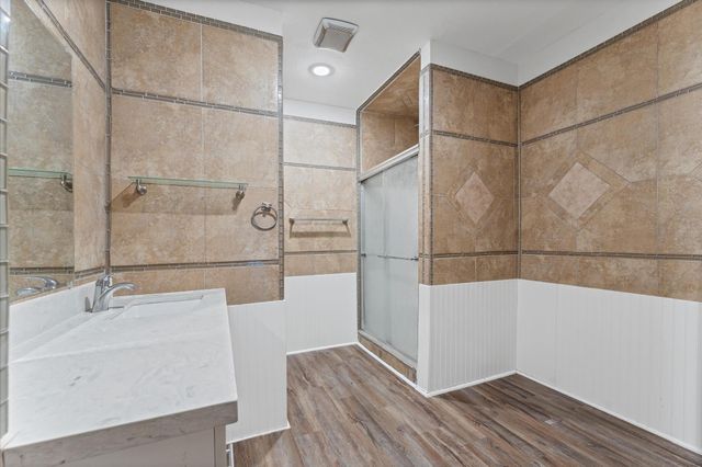 320 Delaware Street, Houston, TX 77029