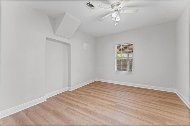 320 Delaware Street, Houston, TX 77029