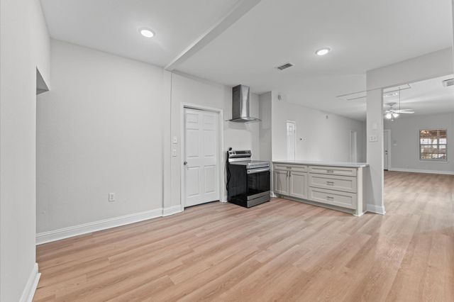 320 Delaware Street, Houston, TX 77029