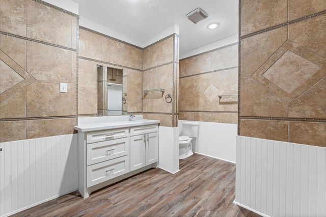 320 Delaware Street, Houston, TX 77029