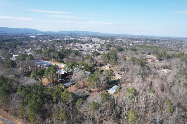 129 Hillwood Drive, Dalton, GA 30721