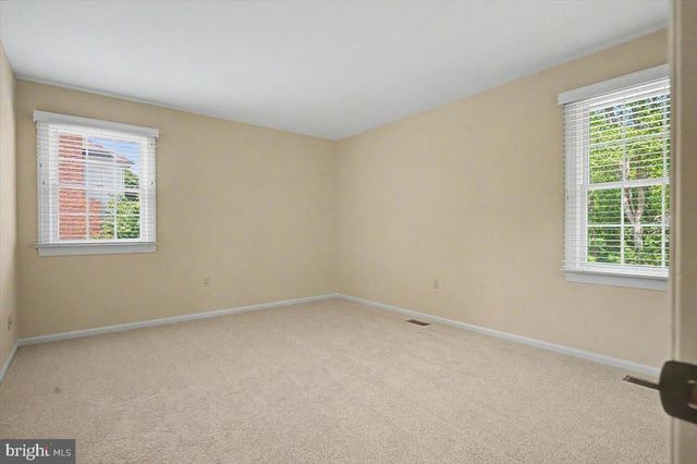17 RUNNING BROOK LN, Newark, DE 19711