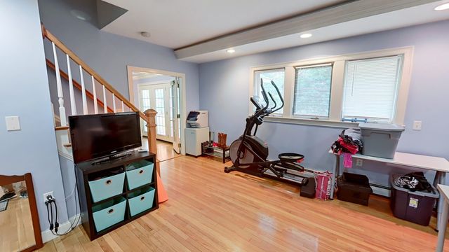 32 Acton Rd, Westford, MA 01886