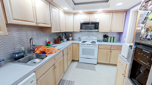 32 Acton Rd, Westford, MA 01886