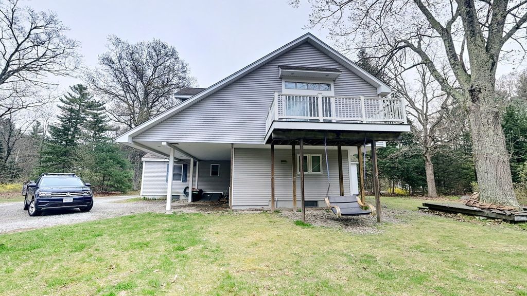 32 Acton Rd, Westford, MA 01886