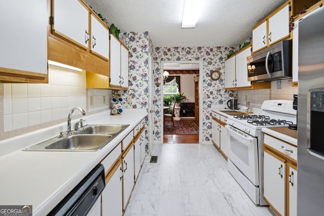 285 Burch Road, Fayetteville, GA 30215
