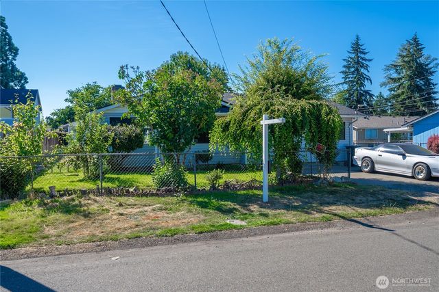 7008 E B Street, Tacoma, WA 98407