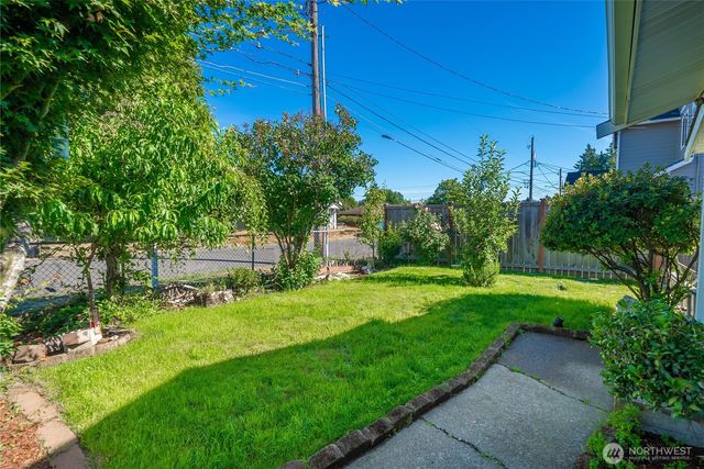 7008 E B Street, Tacoma, WA 98407