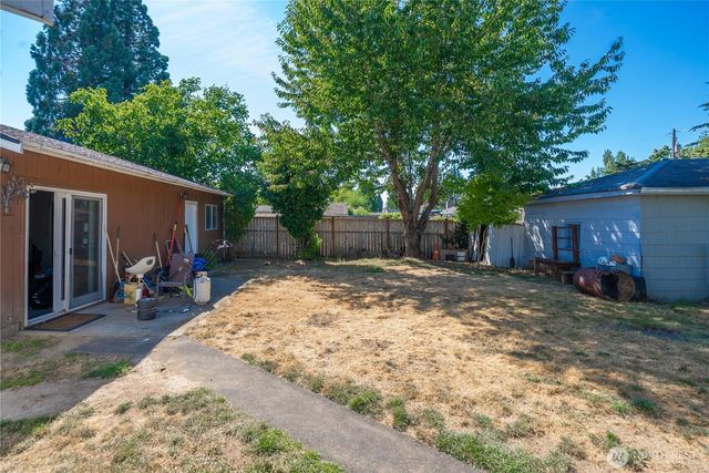 7008 E B Street, Tacoma, WA 98407