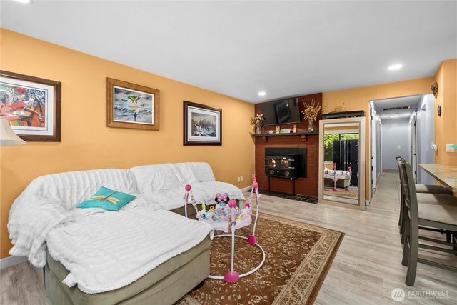 7008 E B Street, Tacoma, WA 98407