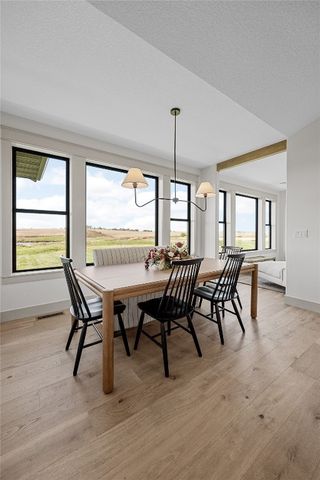 700 Lakeview Court, Tiffin, IA 52340