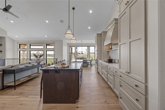 700 Lakeview Court, Tiffin, IA 52340