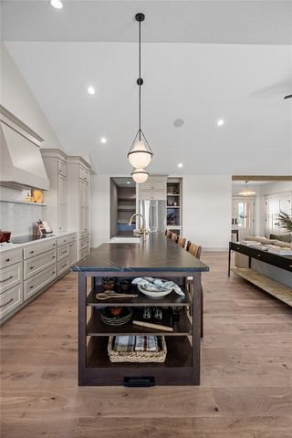 700 Lakeview Court, Tiffin, IA 52340