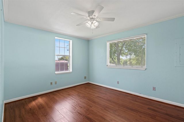 119 8th Street, San Leon, TX 77539