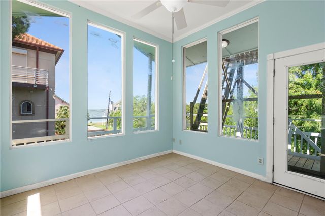 119 8th Street, San Leon, TX 77539