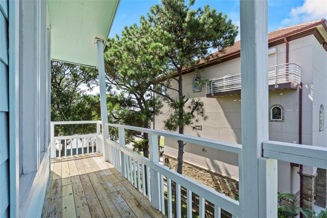 119 8th Street, San Leon, TX 77539