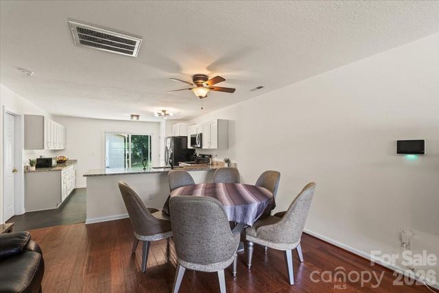 3119 Decapolis Drive, Charlotte, NC 28215