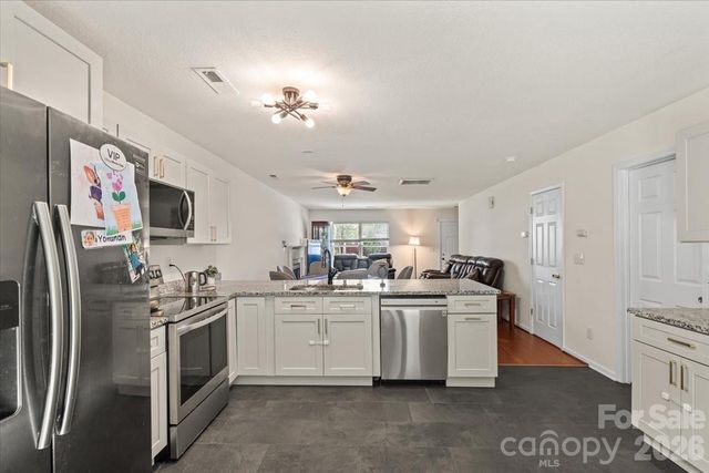3119 Decapolis Drive, Charlotte, NC 28215