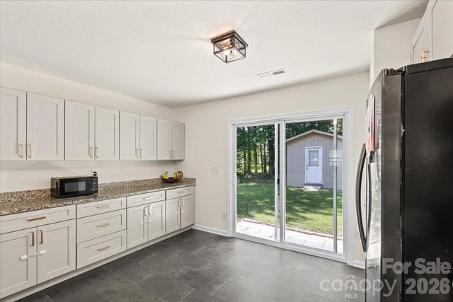 3119 Decapolis Drive, Charlotte, NC 28215