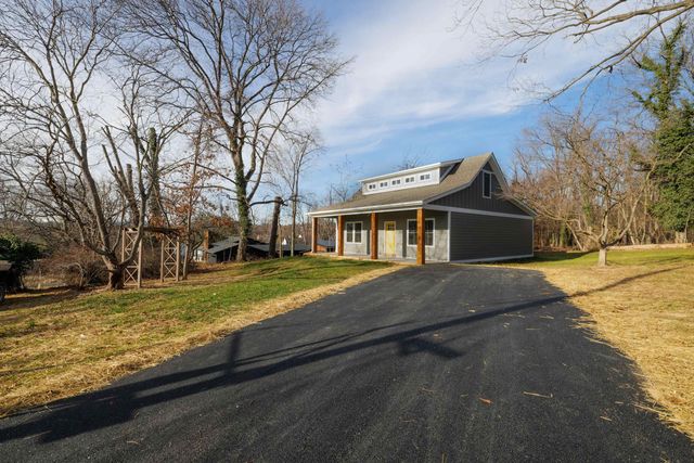 113 FRAZIER ST, Staunton, VA 24401