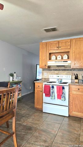 6630 Swiss Oaks, San Antonio, TX 78227