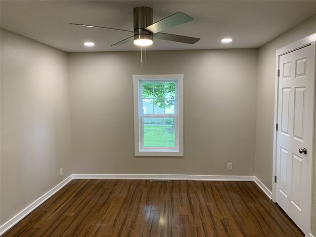 512 N Division Street, Stuart, IA 50250