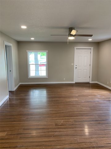 512 N Division Street, Stuart, IA 50250