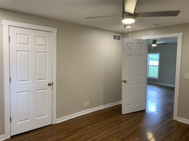 512 N Division Street, Stuart, IA 50250