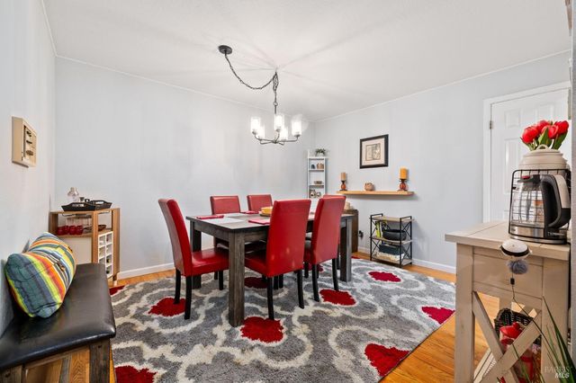 5088 Firestone Ct, Santa Rosa, CA 95409